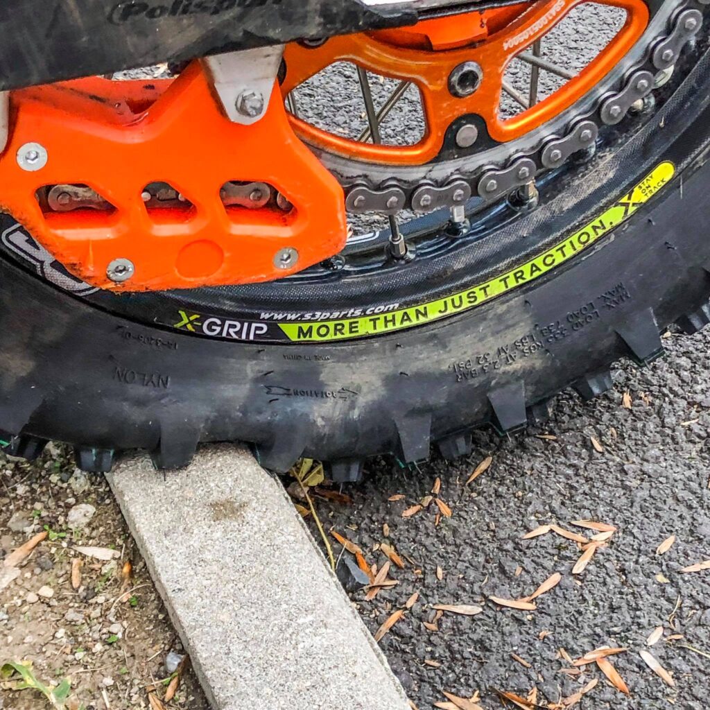 Pneumatique Motocross X-GRIP - Creations Mx Factory Pneumatique Motocross X-GRIP