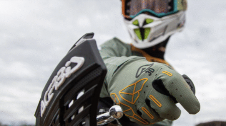 Acerbis partenaire de Créations MX Factory - Accessoires pour motocross, Créations MX Factory c'est la boutique en ligne pour vos pièces détachées motocross.
