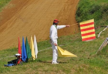Commissaire Sportif : Garant de l’Équité en Course Moto
