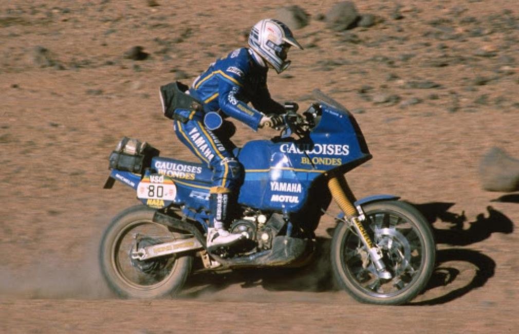 Stéphane Peterhansel | Monsieur Dakar – 6 victoires moto dans les années 1990 - Creations Mx Factory Stéphane Peterhansel surnommé Monsieur Dakar vainqueur de la catégorie moto dans les années 1990