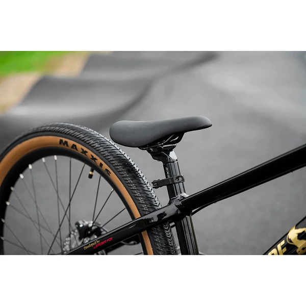 Leader Fox Dirt Parade 26 2026 – VTT Dirt Noir Brillant Taille L - Creations Mx Factory VTT Dirt 26 Leader Fox Dirt Parade 2026 noir brillant taille L freins hydrauliques à disque